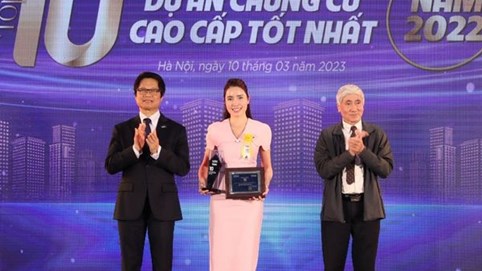 Văn Phú - Invest giành cú đúp giải thưởng tại Lễ Vinh danh thương hiệu Bất động sản dẫn đầu năm 2022-2023