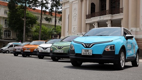 Lần đầu sở hữu ô tô, chủ xe trung niên lựa chọn VinFast VF 5 vì những lý do này