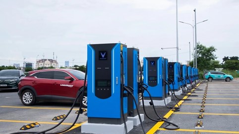 V-Green xây dựng 99 “siêu trạm sạc” trên toàn quốc