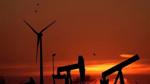 Giá dầu thế giới tiếp tục tăng