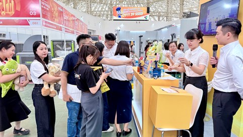 PVcomBank - 'điểm chạm tài chính' trong dòng chảy Triển lãm Quốc tế Vietbuild 2026