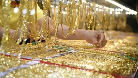 Người nhập cảnh mang từ 300gram vàng trở lên phải khai báo hải quan