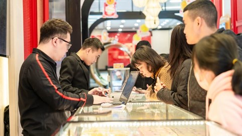 Giá vàng hôm nay 15/4: Vàng miếng giữ mức 173 triệu/lượng