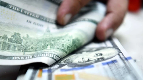 Đồng USD giảm xuống mức thấp nhất trong ba năm do quan ngại về Fed