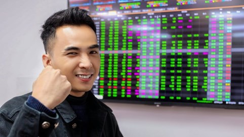 Cổ phiếu tăng mạnh tháng 4: Lộ diện những cái tên ‘ngược bão’