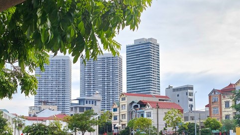 Sau cơn sốt tăng giá, chung cư Hà Nội neo cao khó bán mua