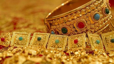 Giá vàng đồng loạt nhích tăng