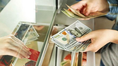 Mua, bán ngoại tệ trái phép có thể bị phạt tới 100 triệu