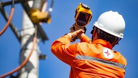 Giá bán lẻ điện sinh hoạt giảm còn 5 bậc, cao nhất gần 4.000 đồng/kWh