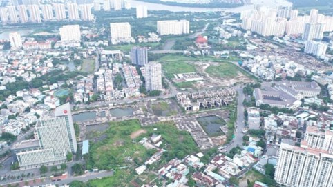Chủ tịch HĐQT Công ty HDTC nguy cơ bị tạm hoãn xuất cảnh