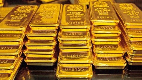 Giá vàng thế giới biến động nhẹ, vàng trong nước đứng yên