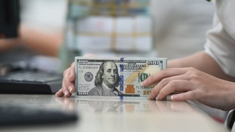 Giá USD giảm mạnh
