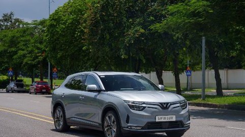 Người dùng VinFast thích “mua đứt” xe kèm pin vì chính sách giá cực tốt