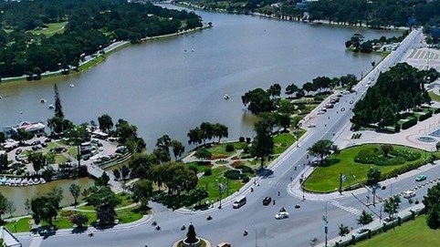 Lâm Đồng: Chưa xem xét đề xuất dự án khách sạn 5 sao cạnh hồ XuânHương