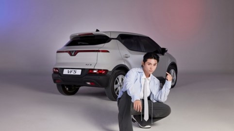 Người trẻ không ngần ngại “chốt” VF 5 Plus là xe đầu tiên