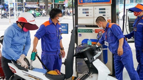 Ngày điều chỉnh giá xăng dầu, diesel đối diện đợt tăng đột biến tới 1.500 đồng/lít