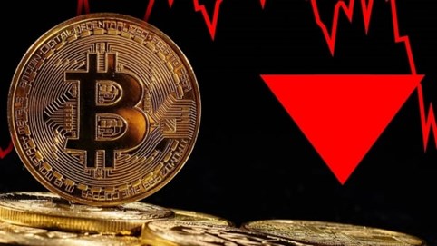 Bitcoin bất ngờ lao dốc sau khi phá đỉnh lịch sử