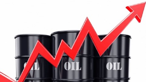 Giá dầu bật tăng trở lại sau 3 phiên trượt dốc