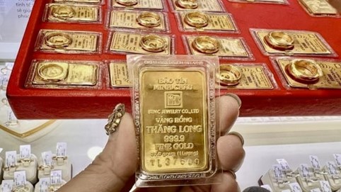 Giá vàng miếng, vàng nhẫn đua nhau tăng mạnh
