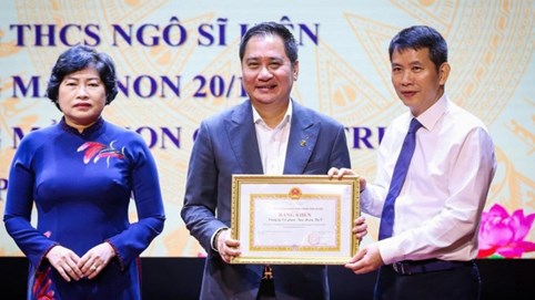 Tập đoàn T&T Group vinh dự nhận bằng khen của UBND thành phố Hà Nội