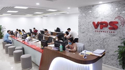 Sát ngày họp cổ đông bất thường, lãnh đạo VPS viết đơn từ nhiệm
