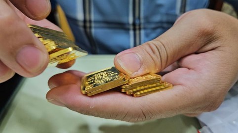 Giá vàng miếng SJC bật tăng mạnh