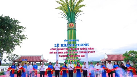 Khánh thành Khu tưởng niệm thanh niên xung phong hy sinh tại bến phà Long Đại