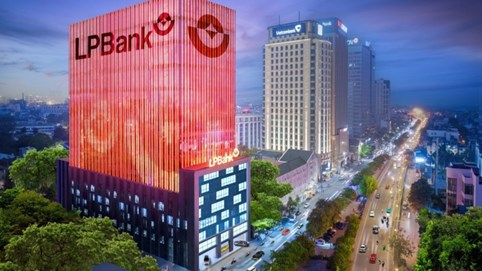 LPBank tính vụ lớn: Sẵn tiền gần 10.000 tỷ mua tối đa 5% vốn FPT