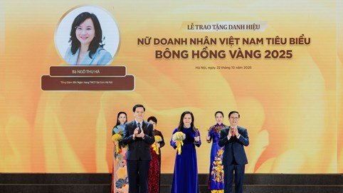 Tổng Giám đốc SHB Ngô Thu Hà được vinh danh “Nữ doanh nhân Việt Nam tiêu biểu - Bông hồng vàng” năm 2025