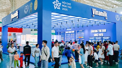 Vinamilk lan tỏa giá trị thương hiệu Việt tại Hội chợ Mùa Thu 2025