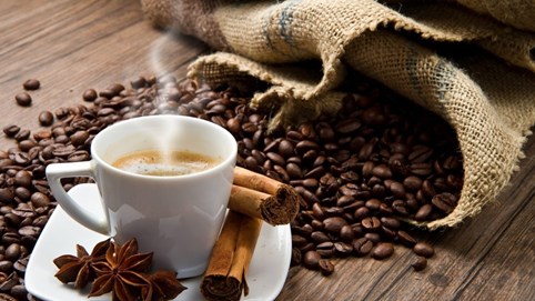 Giá nông sản hôm nay 31/10/2025: Giá cà phê tăng mạnh, hồ tiêu neo vùng giá cao