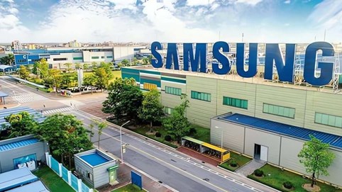 Áp lực thuế đối ứng rồi chịu lũ lụt, Samsung Việt Nam làm ăn ra sao?