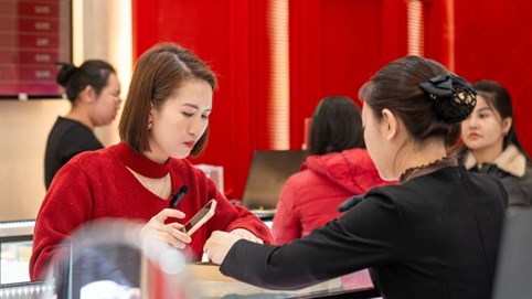 Giá vàng hôm nay 4/12: Các hãng vàng đồng loạt điều chỉnh giảm