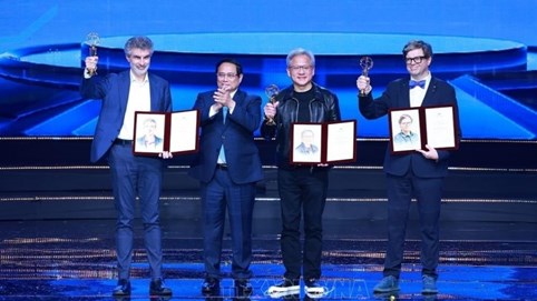 Trước ‘giờ G’, thành viên Hội đồng VinFuture hé lộ về các chủ nhân của giải thưởng triệu đô