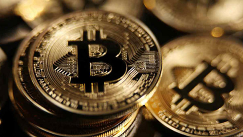 Bitcoin có thể rơi dưới 90.000 USD dù Fed hạ lãi suất