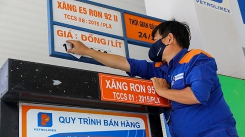 Giá xăng có thể giảm đến 600 đồng/lít trong chiều nay