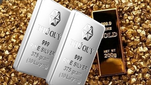 Giá bạc lao dốc, 'bốc hơi' hơn 7 triệu đồng sau một đêm