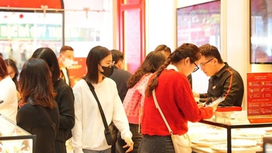 Giá vàng hôm nay 5/2: Vàng miếng SJC neo trên mốc 180 triệu/lượng