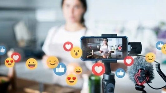 Từ ngày 1/7, người livestream phải từ chối bán hàng thiếu giấy tờ 