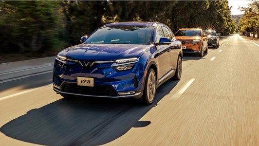 Top 10 hãng ô tô bán chạy nhất tháng 10, riêng Vinfast chiếm 1/3 thị phần