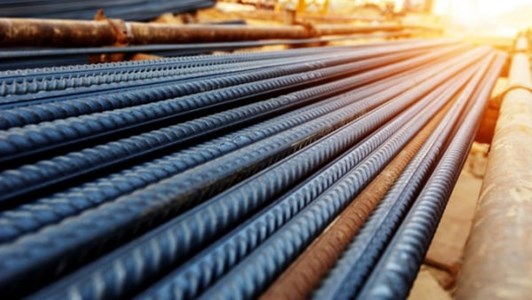 Giá thép hôm nay tiếp đà giảm