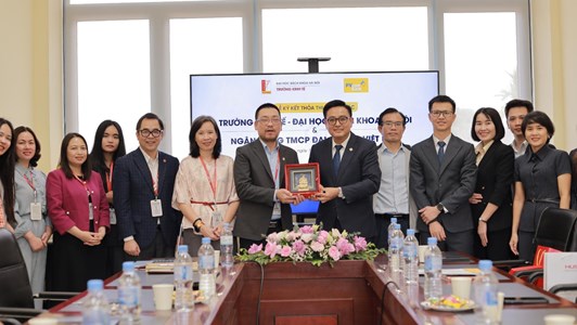 PVcomBank ký kết thỏa thuận hợp tác với Trường Kinh tế - Đại học Bách khoa Hà Nội