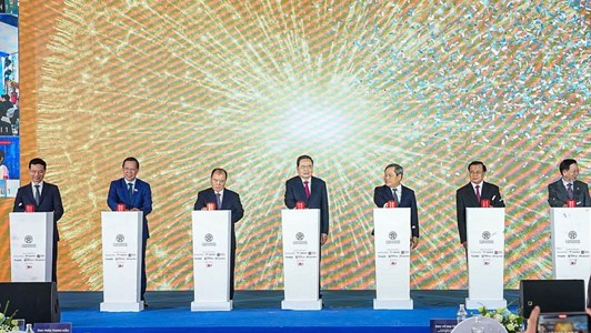 Hà Nội khởi công dự án đầu tư xây dựng trục đại lộ cảnh quan sông Hồng