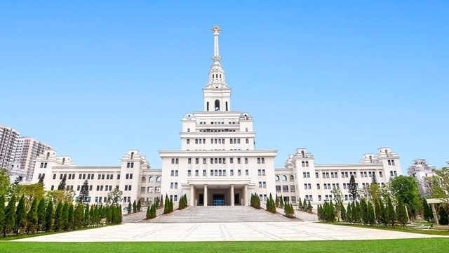 Vingroup đào tạo 20.000 nhân tài AI thực chiến, phụ cấp 8 triệu đồng/tháng