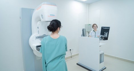 Mục sở thị bộ đôi “cặp mắt vàng” trong tầm soát ung thư vú tại Bệnh viện Vinmec Ocean Park 2