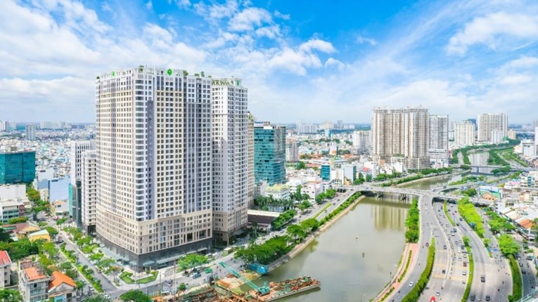 Thị trường bất động sản chững lại: Người mua nên chờ hay xuống tiền?