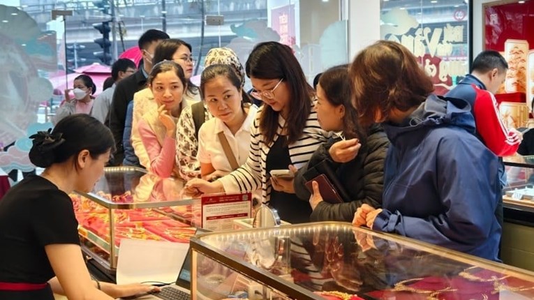 Giá vàng hôm nay 5/5: Quay đầu giảm nhẹ