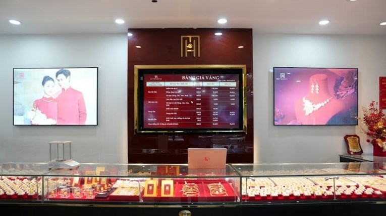 Giá vàng hôm nay 6/5: Hãm đà lao dốc