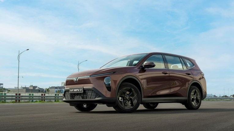 Gia đình đông người đi du lịch “nhàn tênh” với VinFast VF MPV 7