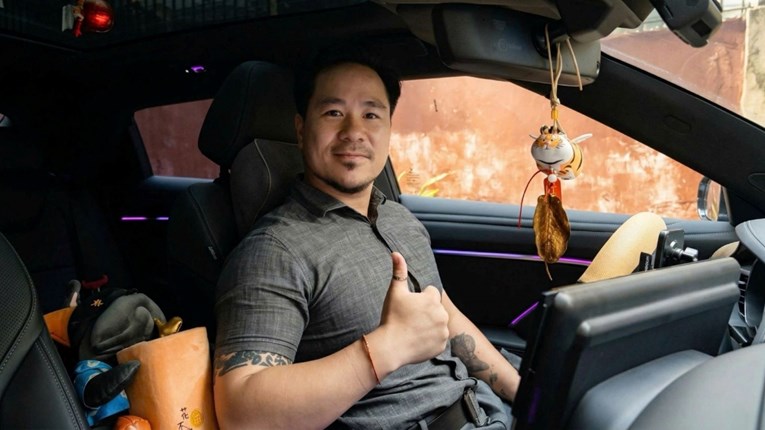 Sau gần 20 năm đi xe xăng, chủ xe chọn VinFast VF 7 vì “giá trị nhận được vượt xa mong đợi”